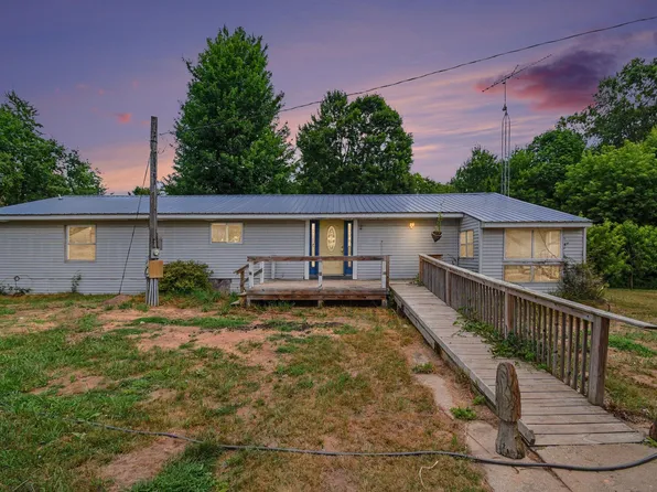 17290 Pierce Rd, Stanwood, MI 49346