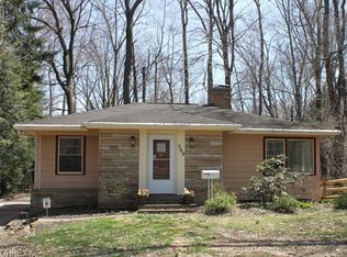 599 Woodside Dr, Kent, OH 44240