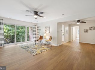 880 College Pkwy APT 103, Rockville, MD 20850