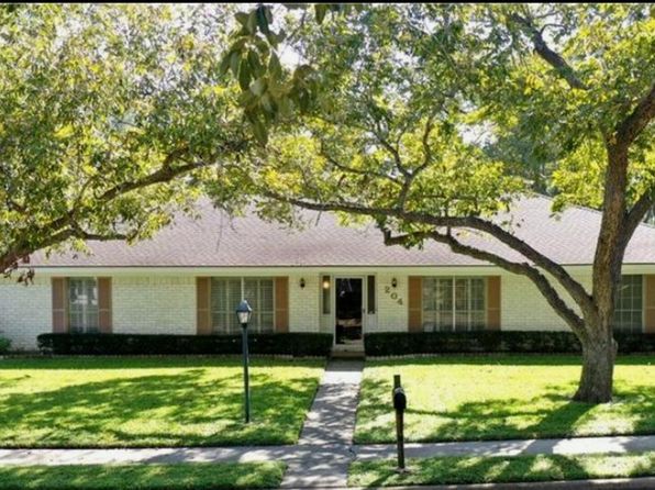 204 Hampshire, Victoria, TX 77904
