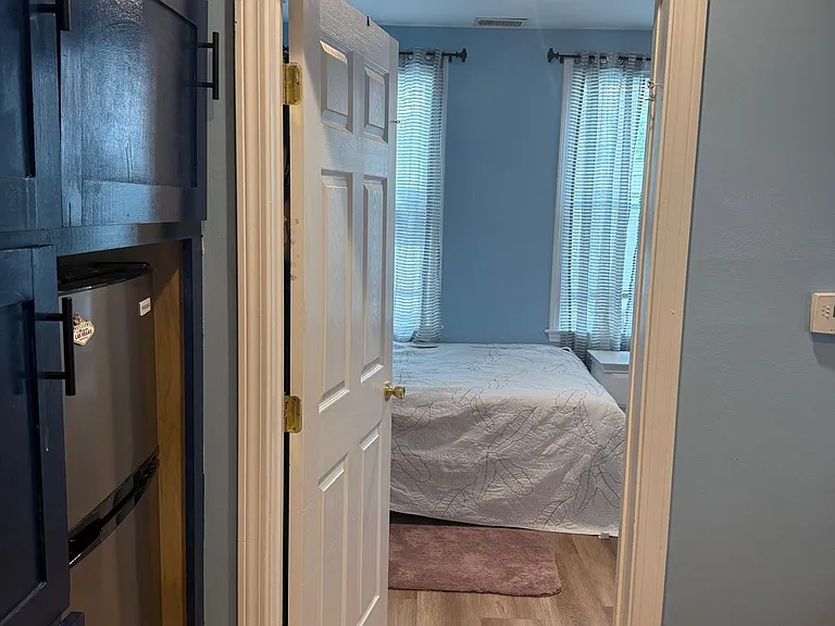 709 Hammond St #2 — Photo 8