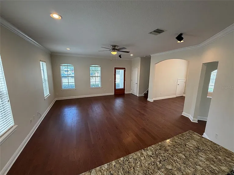 3400 Golfview Blvd #A — Photo 2