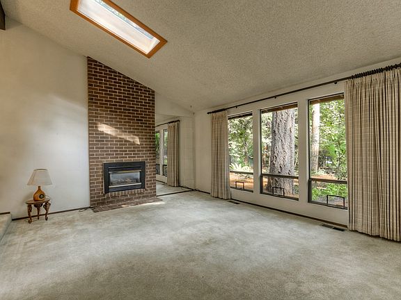4th image of 504 Cantershire Pl NE