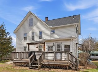 1016 Chestnut St, Palmer, MA 01069