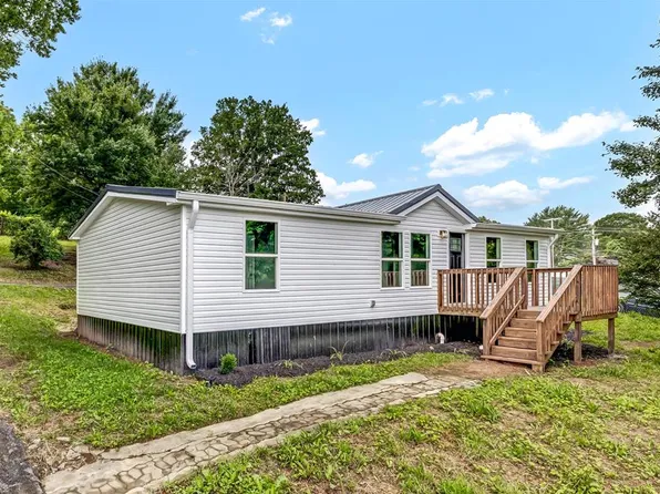 829 Childress Ave, Sweetwater, TN 37874