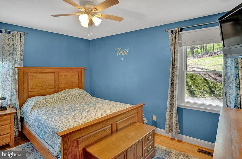 Thumbnail 12