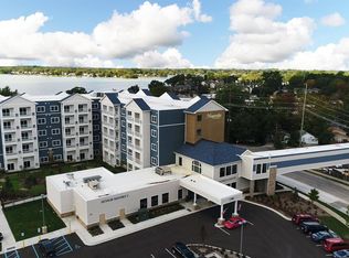 1700 Cass Lake Rd APT 412, Keego Harbor, MI 48320