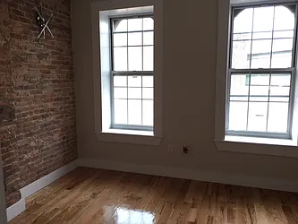 Rented by Premier Metro Realty Corp