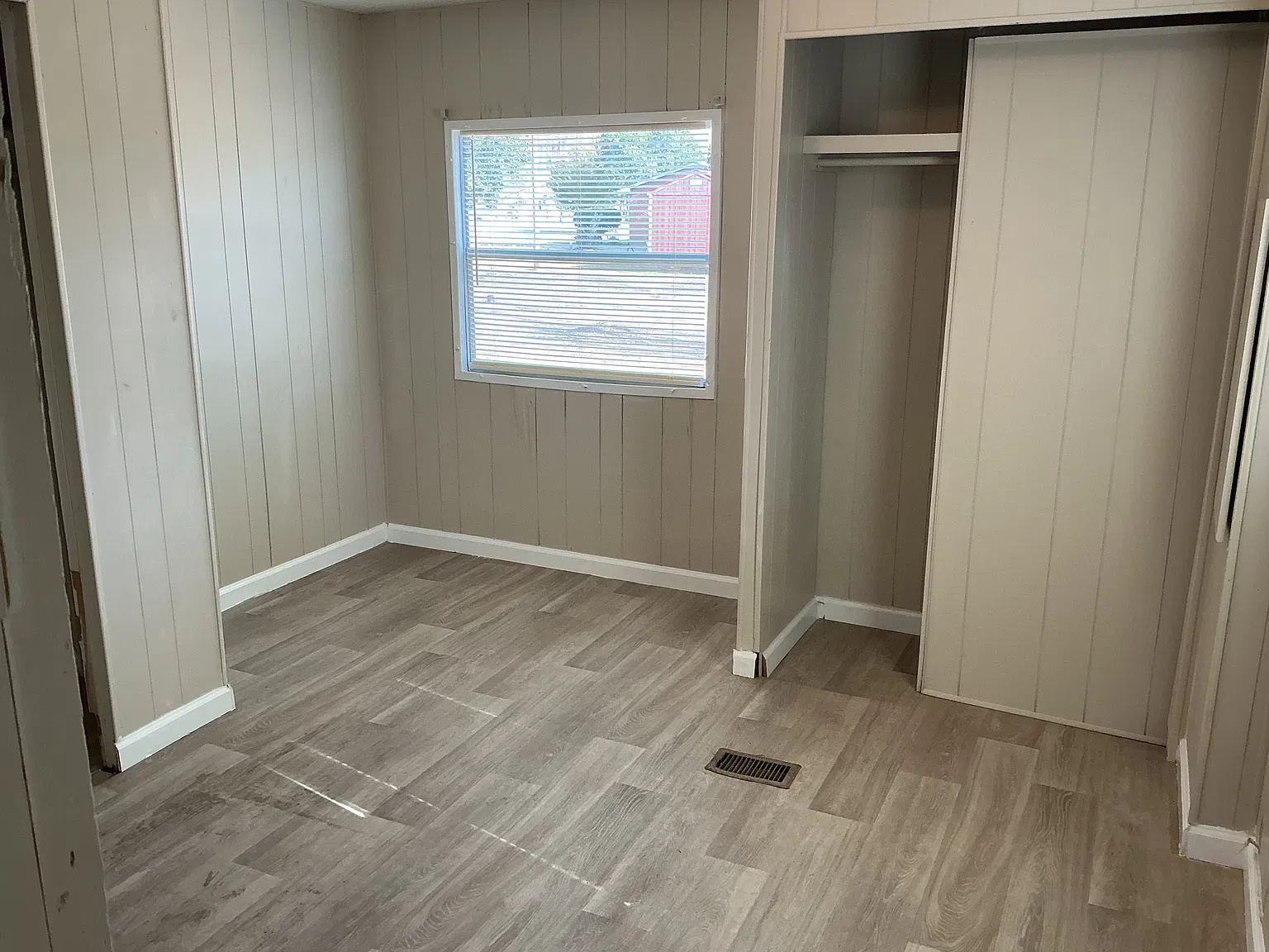 2 bed, 1100 sqft, $900 — Photo 3