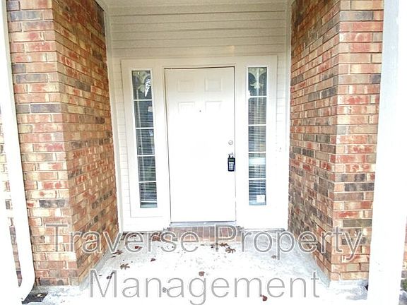 5th image of 4150 Briar Hill Dr