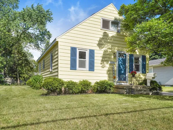 3238 Division St SW, Grandville, MI 49418