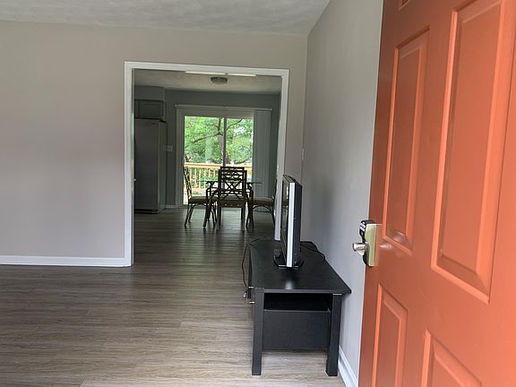 2nd image of 722 Glenmore Dr