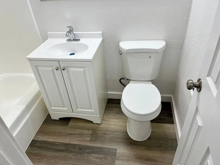 Cedar Crest Apartments — Photo 17