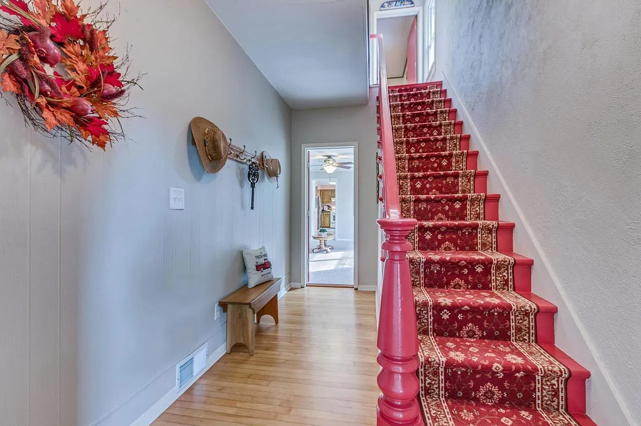 2 bed, 1500 sqft, $1,875 — Photo 2