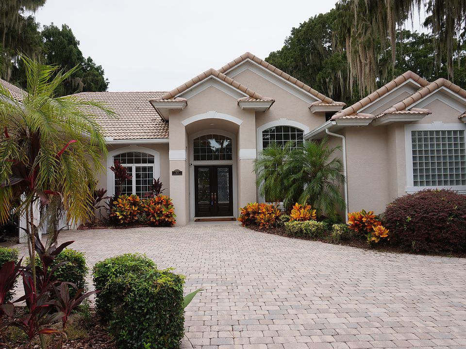1st image of 815 Lake Shore Dr