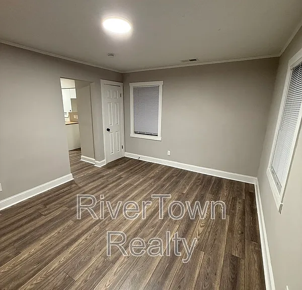 1659 Southern Ave — Photo 7