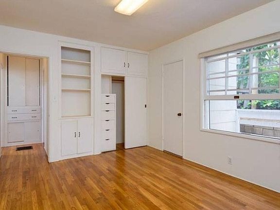 4th image of 2922 Qualtrough St