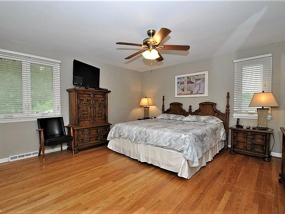 5th image of 2790 Meldon Blvd