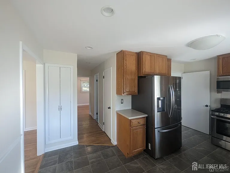 6 Hillside Ave — Photo 7