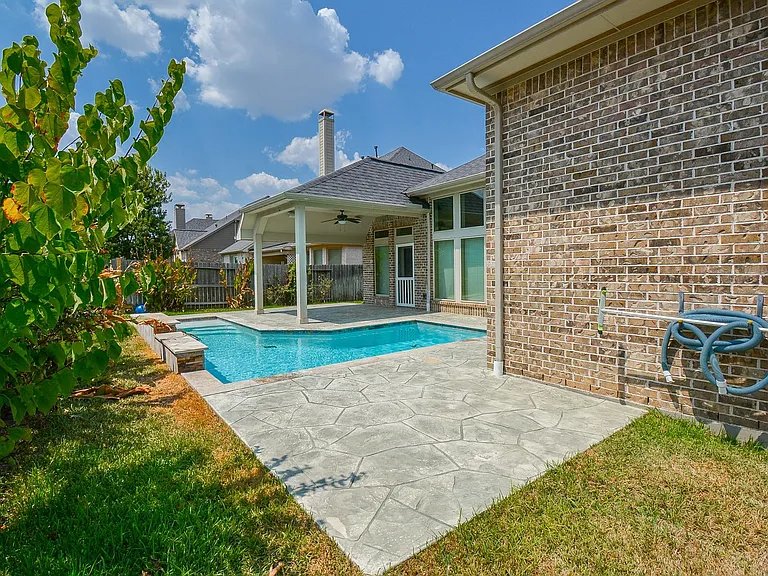 28803 Davenport Dr — Photo 35
