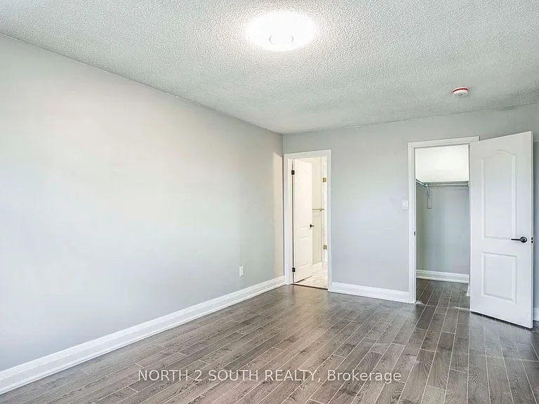 37 Loire Ct #UPPER — Photo 26