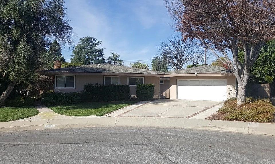 1st image of 1573 Queens Ct
