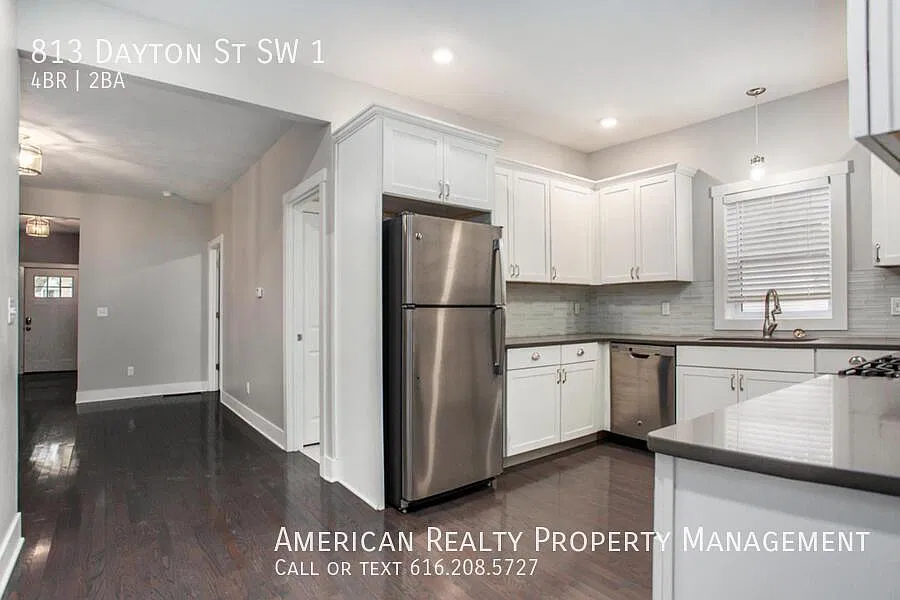 813 Dayton St SW — Photo 2