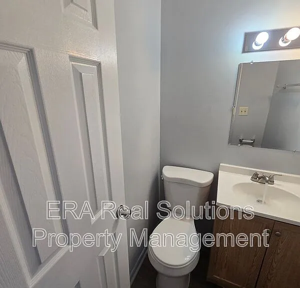 1718 Carstare Dr — Photo 16