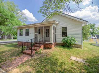 406 E North St, Winslow, IN