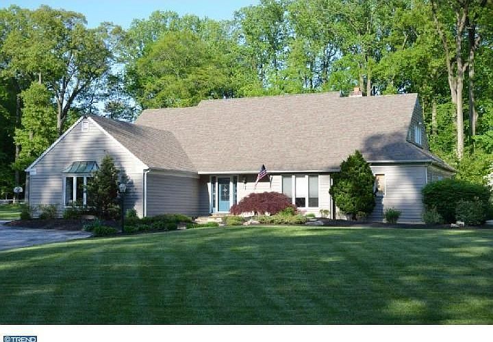 1st image of 111 Gatehouse Dr