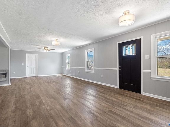 2nd image of 1247 Eva Rd