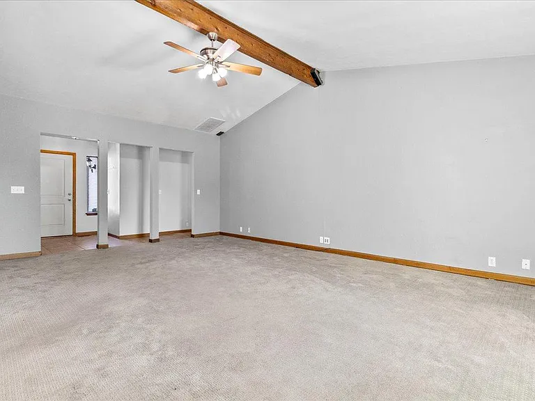 8800 NW 92nd St — Photo 3