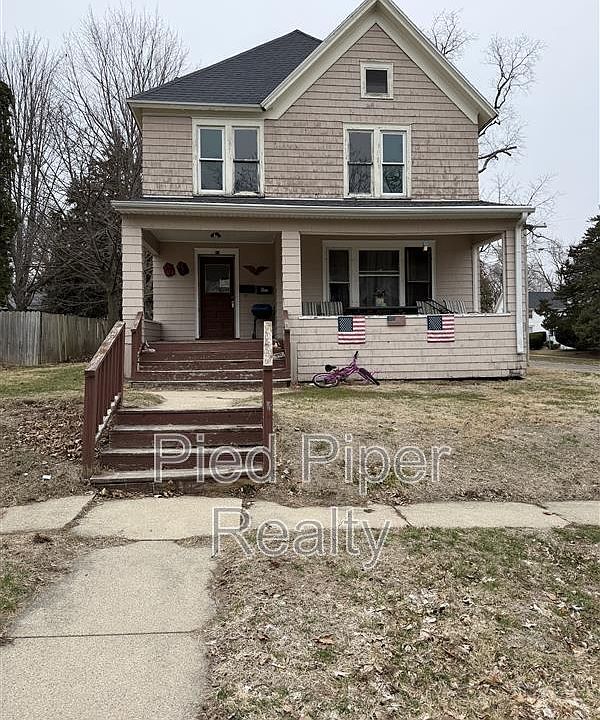 1st image of 534 1/2 E Wyandotte St