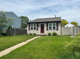 1001 Manchester Crse, Geneva, IL 60134