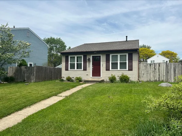 1001 Manchester Crse, Geneva, IL 60134