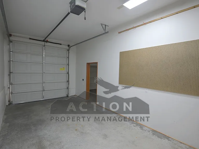 23 Karie Ct — Photo 55