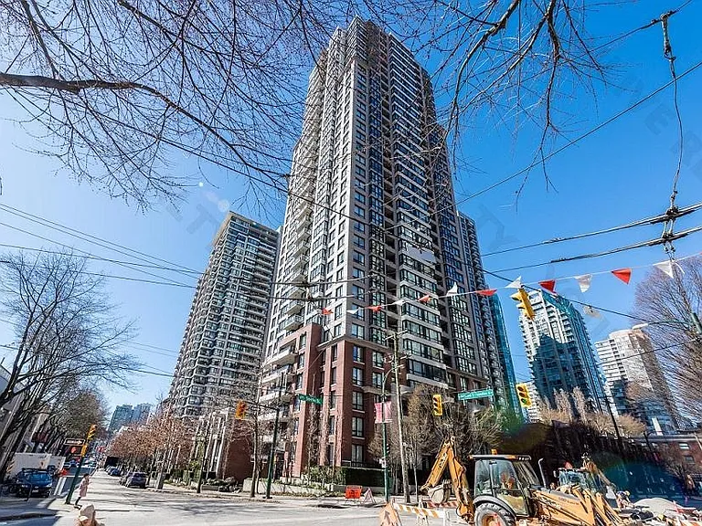 977 Mainland St #1408 — Photo 1