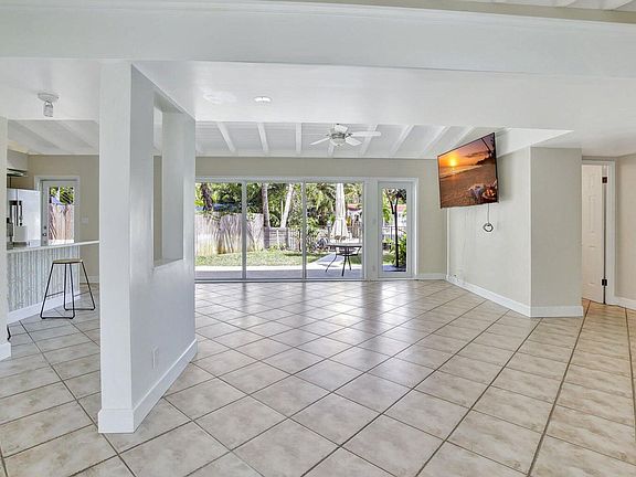 5th image of 1733 SW 5th Ct
