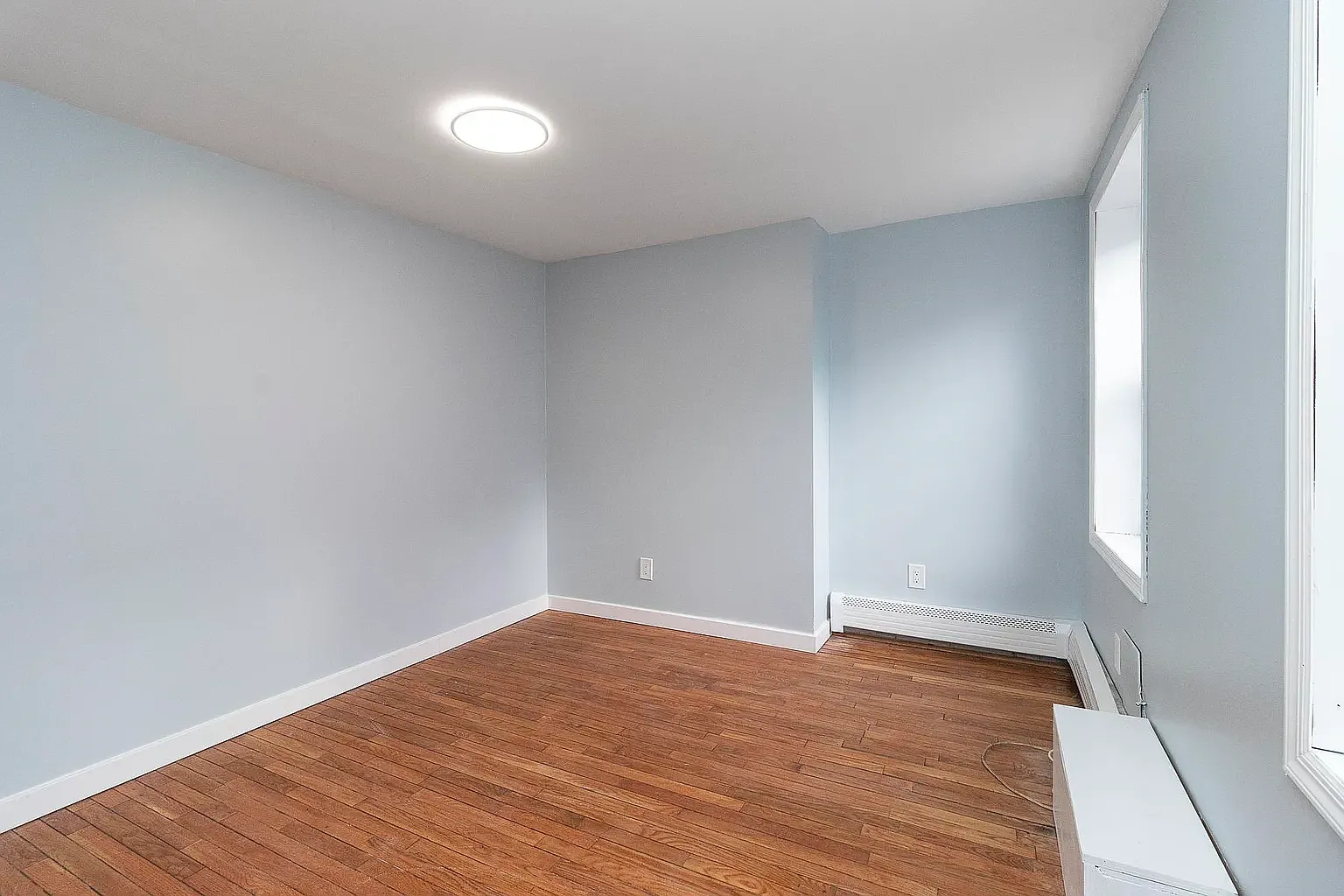 1 bed, 900 sqft, $3,100 — Photo 2