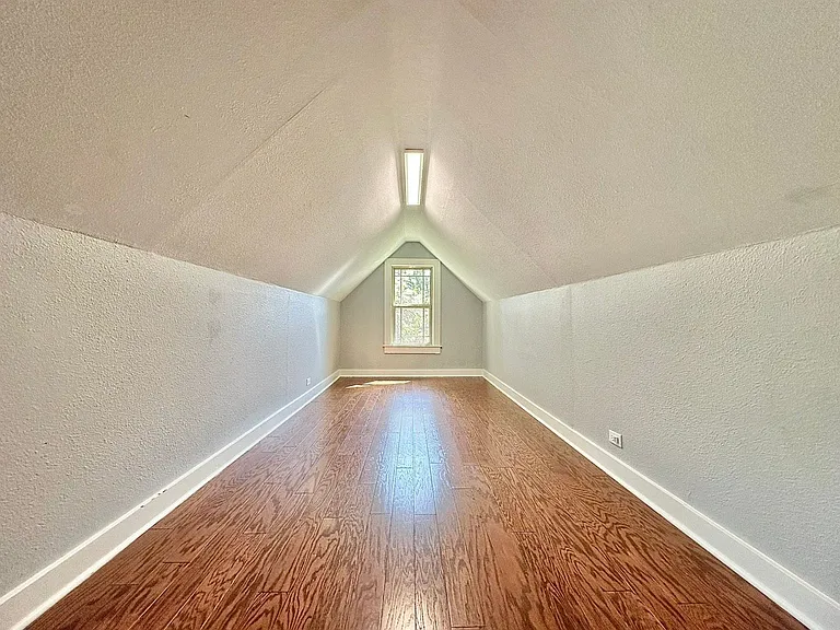 802 Hamvasy Ln — Photo 55