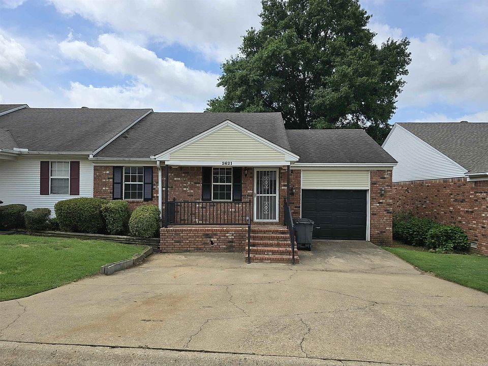 1st image of 2621 Oak Meadow Pl