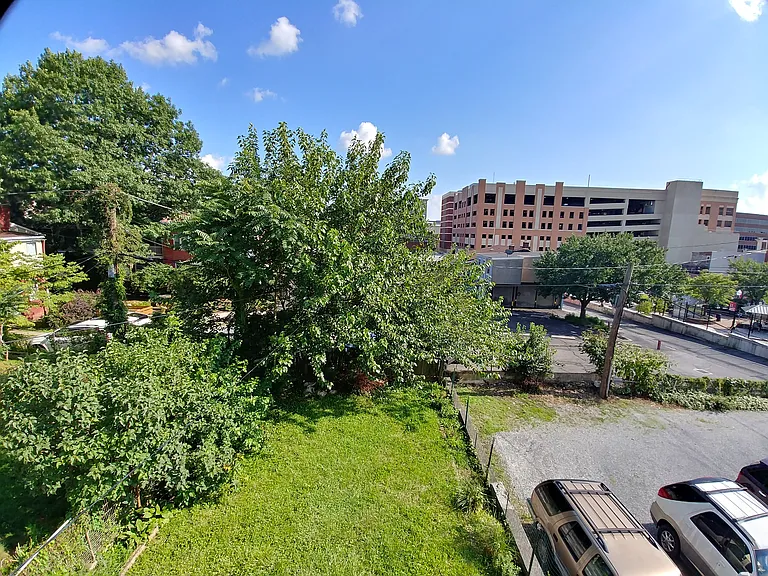 34 E Walnut St #C — Photo 34