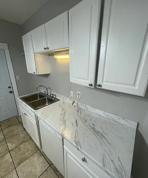 2674 Myrtle St — Photo 31