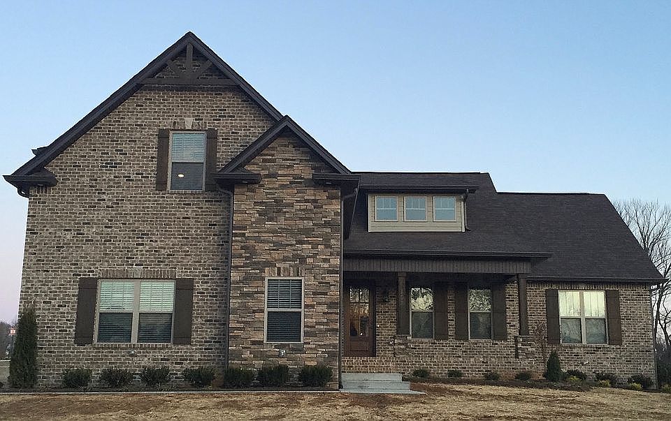 1st image of 102 Renee Ct