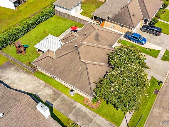 5th image of 315 Hawthorne Dr