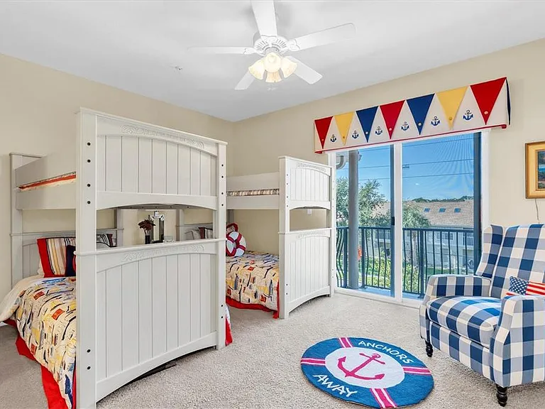 300 Capri Blvd #6 — Photo 21
