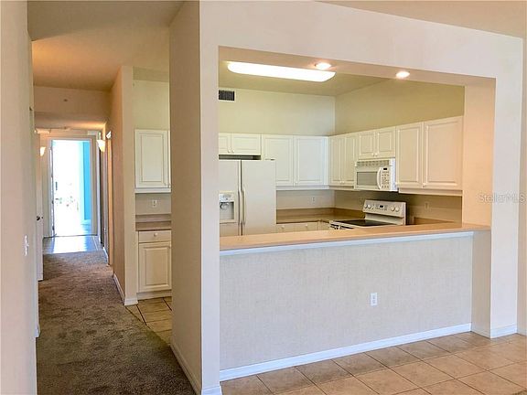 2nd image of 5115 Melbourne St Unit 3204