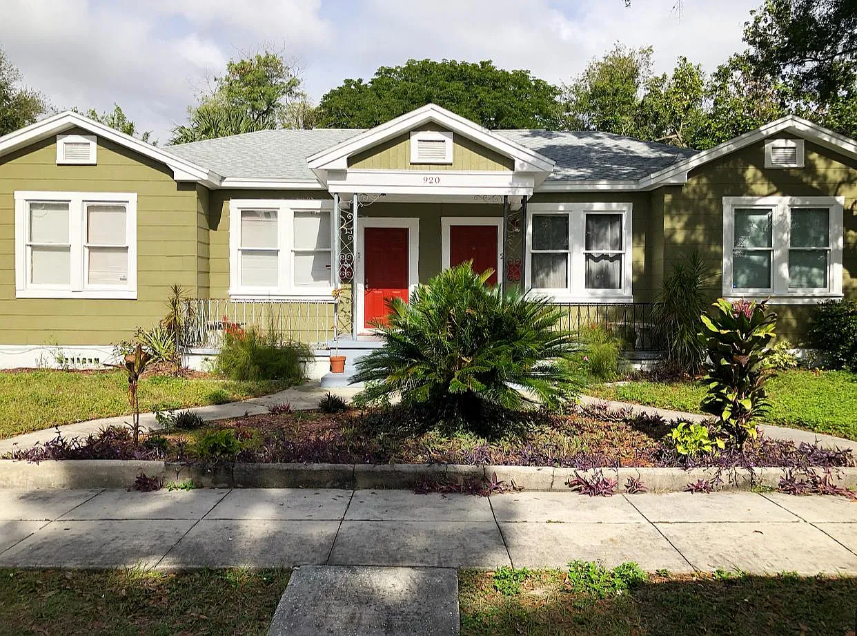 920 E 11th Ave — Photo 1