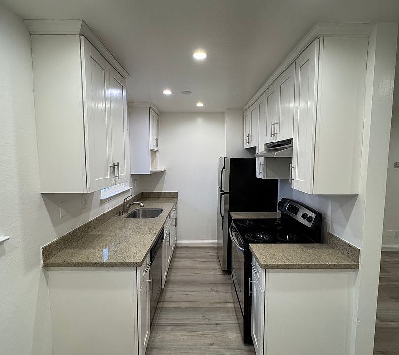 1st image of 520 San Antonio Ave #3