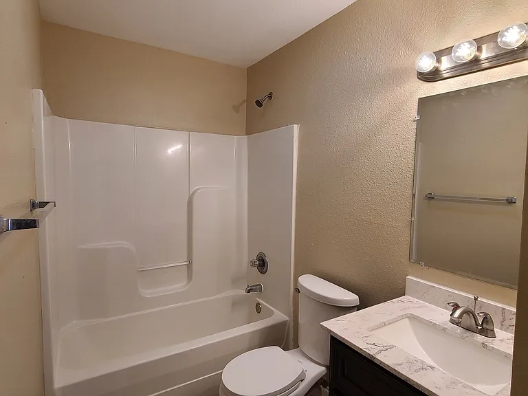 501 Pierre St — Photo 4